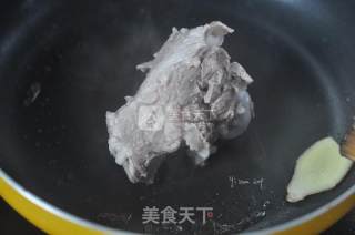 豆浆炖大棒骨的做法步骤：5