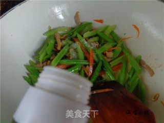 肉丝炒芹菜的做法步骤：12