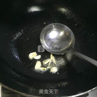 腊肠炒荷兰豆的做法步骤：4