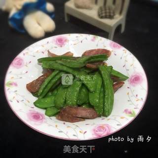 腊肠炒荷兰豆的做法步骤：7