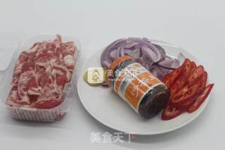 洋葱炒羊肉片的做法步骤：1