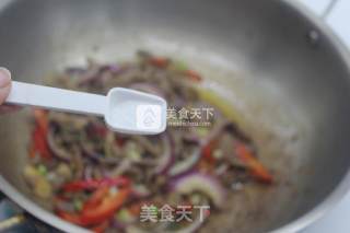 洋葱炒羊肉片的做法步骤：6