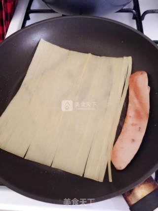 街边美食烤冷面的做法步骤：1