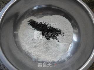 香蕉馅芝麻糯米饼的做法步骤：6