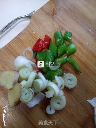 白菜海蛎子炖冻豆腐的做法步骤：2