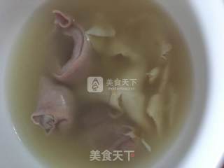 鱼胶莲子炖猪肚……的做法步骤：10