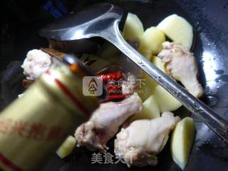 腐竹土豆烧鸡翅根的做法步骤：4