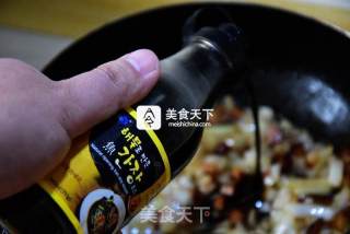 好一碗香喷喷的【腊肉香肠焖饭】的做法步骤：6