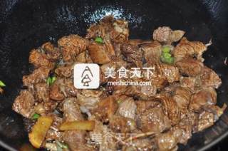 红烧牛肉面的做法步骤：6