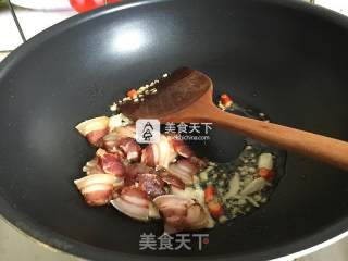 腊肉炒花菜的做法步骤：8