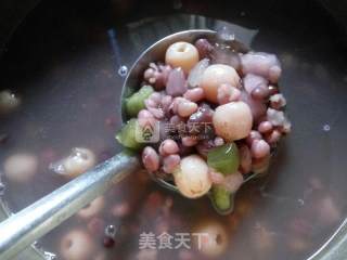 红豆莲子芋圆糖水的做法步骤：4