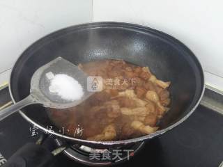 五花肉烧豆腐结的做法步骤：11