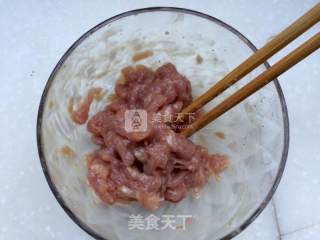 夏日快手菜——木耳豆芽炒肉丝的做法步骤：6