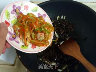 夏日快手菜——木耳豆芽炒肉丝的做法步骤：14