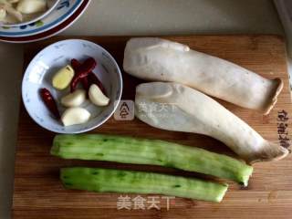 黄瓜杏鲍菇炒肉的做法步骤：5