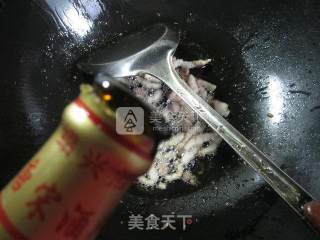 肉丝酸菜炒秀珍菇的做法步骤：3