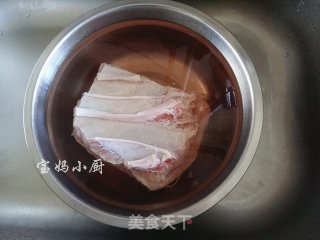 土豆烧牛腩的做法步骤：2