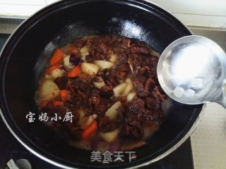 土豆烧牛腩的做法步骤：12