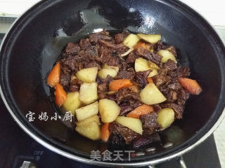 土豆烧牛腩的做法步骤：13