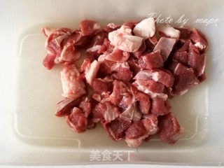 牙签羊肉的做法步骤：1