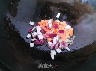 脆皮肠栗子焖饭的做法步骤：4