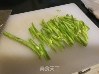 干煸四季豆（家常炒豆角）的做法步骤：2