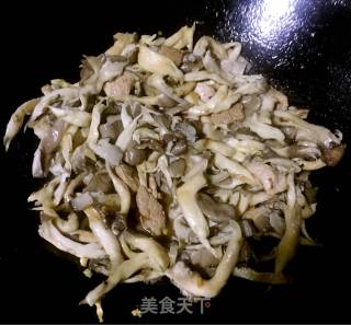 平菇炒鲜肉的做法步骤：7