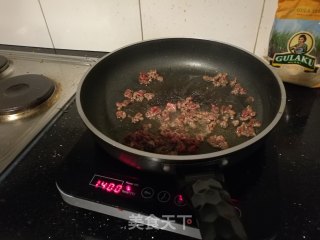 香菇牛肉炸酱面的做法步骤：4