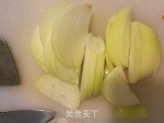 洋葱炒鸡蛋的做法步骤：2