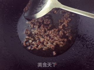 芝士焗番茄牛肉意面的做法步骤：3