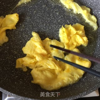 [一人食】鸡蛋炒粉干的做法步骤：6