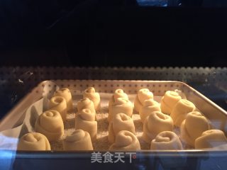 脆底蜂蜜小面包的做法步骤：11