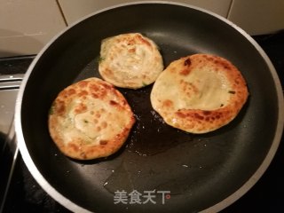 半烫面葱油饼（手抓饼）的做法步骤：17