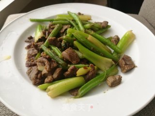 快手家常菜-芹菜炒牛肉丝的做法步骤：7