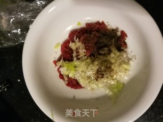 家常发面牛肉饼的做法步骤：8