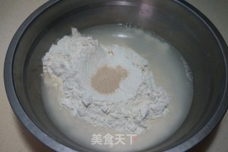 豆沙包和糖三角的做法步骤：1