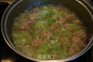 白菜肉丸汤的做法步骤：9