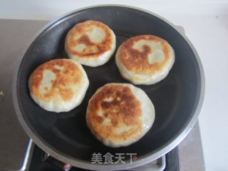 鸡蛋韭菜粉丝煎饼的做法步骤：15