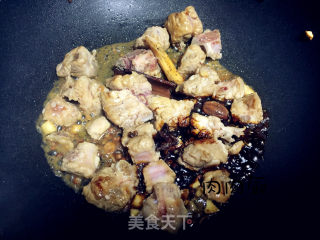 土豆炖排骨#肉肉厨的做法步骤：7