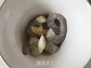 水晶虾饺的做法步骤：2