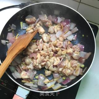 咖喱鸡肉饭的做法步骤：2