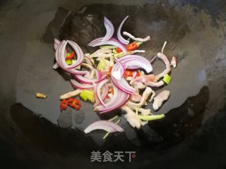 【烟台】家常青菜肉丝炒面的做法步骤：5