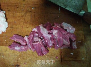 【陕西】油泼酥肉的做法步骤：1