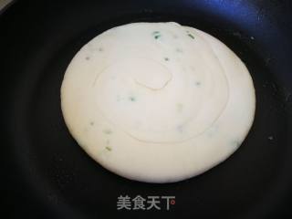 【烟台】烫面葱油饼的做法步骤：10