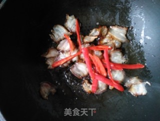 荷兰豆炒腊肉的做法步骤：5