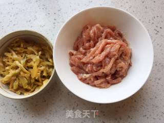 榨菜肉丝面的做法步骤：2