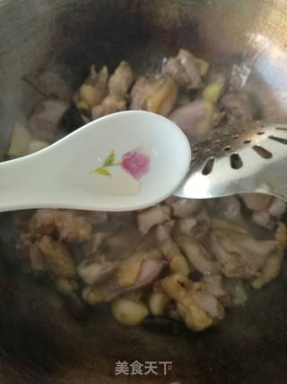 鸡杂肉烧土豆豆角的做法步骤：6