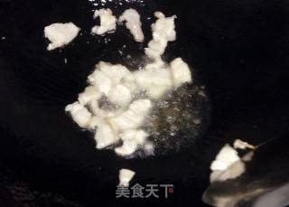 花生芽炒肉的做法步骤：4