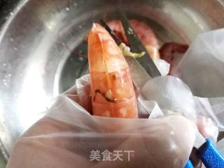 沙拉酱蒜蓉烤虾的做法步骤：2