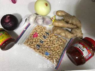 香菇牛肉酱的做法步骤：2